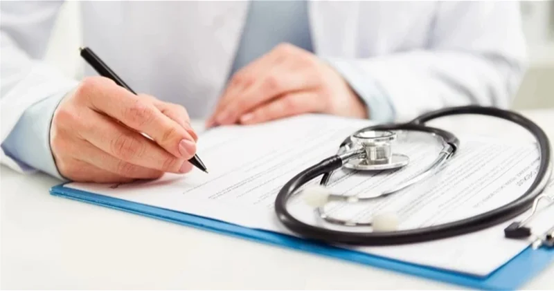 16 манатов за ОМС: разъясняем, кто платит, а кто нет