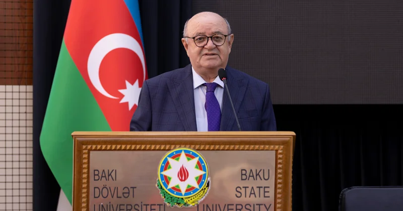 Советник ЗАО AzerGold выступил с презентацией в Бакинском государственном университете (ФОТО)