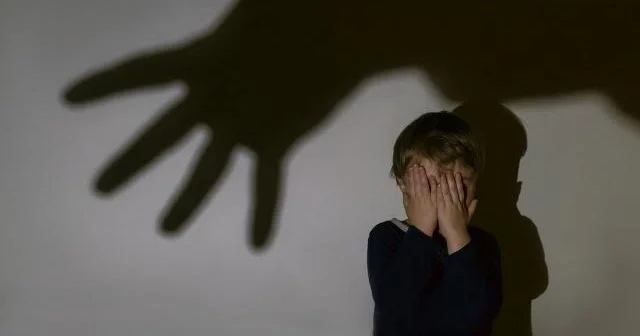 İngiltərədə sosial xidmətlərdə itkin düşən uşaqların sayı 2400 dür