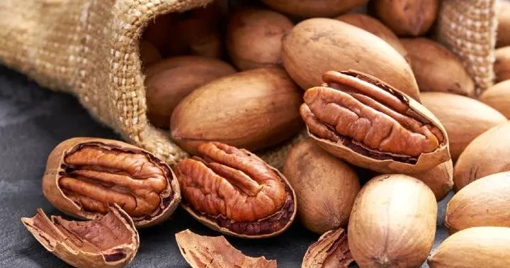 Ürək sağlamlığına xeyri olan QOZ