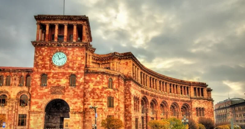 Ermənistanda siyasi etimad böhranı: Paşinyanın strategiyası işə yaradımı?