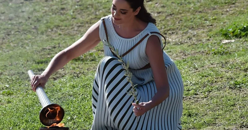 2026 cı ildə İtaliyada keçiriləcək Qış Olimpiya Oyunlarının məşəli alovlandırılıb VİDEO