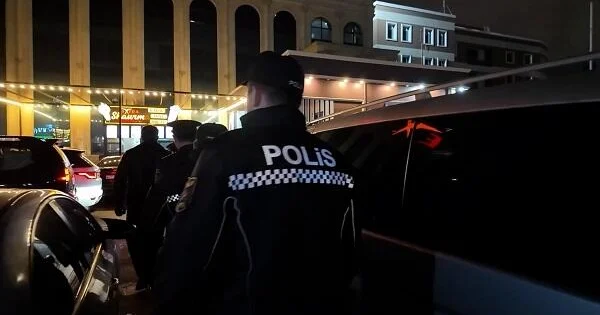 Bakıda SSRİ bayrağı qaldıranlar həbs olundu Foto