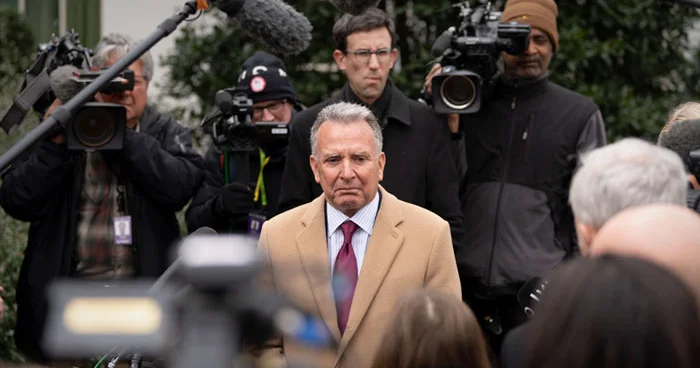 Putinin köməkçisi qalmaqallı stenoqram barədə danışmaqdan imtina etdi