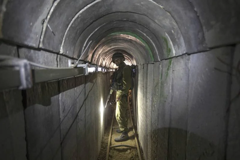 İsrail ordusu Həmasın tunelini partlatdı VİDEO