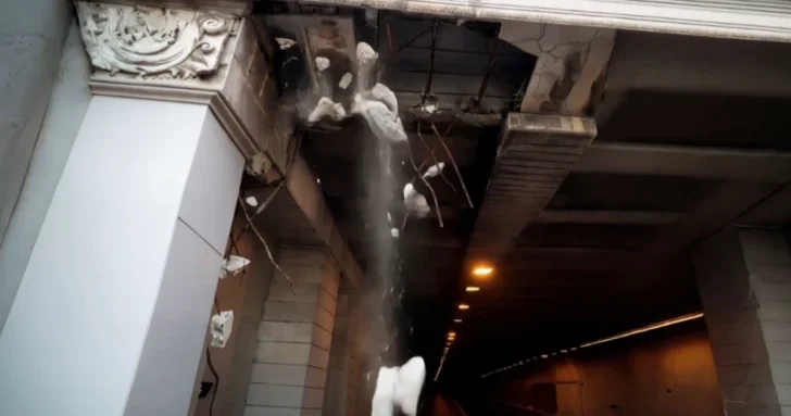 Обрушение в тоннеле Баку: повреждён автомобиль