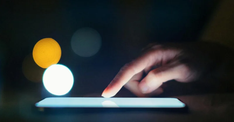 Telefonumuz nəyi izləyəcəyimizi necə müəyyən edir?