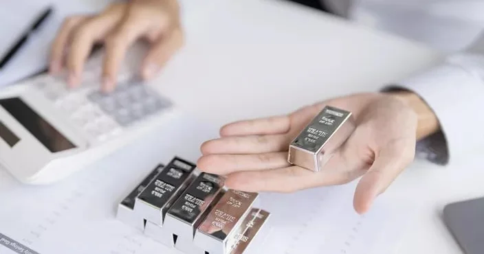 Gümüş unsiyası da rekordu yenilədi: 75 dollar.. SƏBƏB?