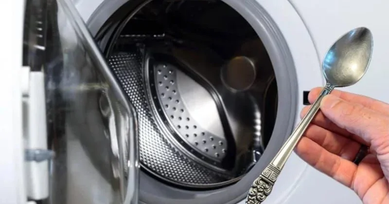 Paltaryuyan maşının qapısına qaşıq qoyun Səbəb