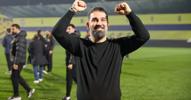 Arda Turan Fənərbağça nın oyunçusunu istəyir