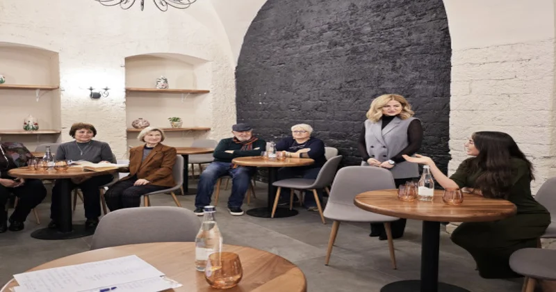 Leyla Əliyeva “YAŞA” Mərkəzində yaşlı nəslin nümayəndələri ilə görüşüb