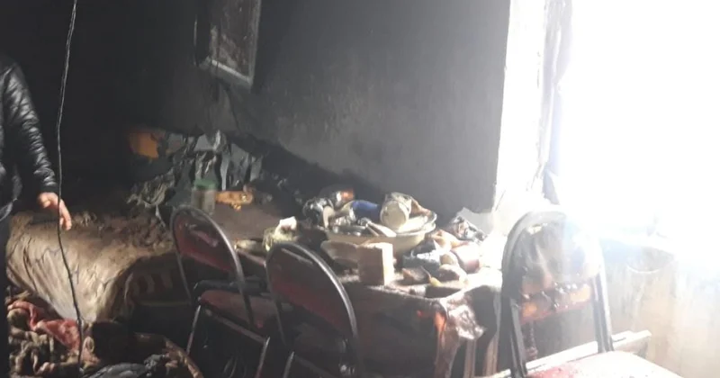 Biləsuvarda ev yandı