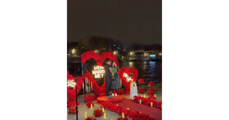 Необычная идея женитьбы в Париже ВИДЕО