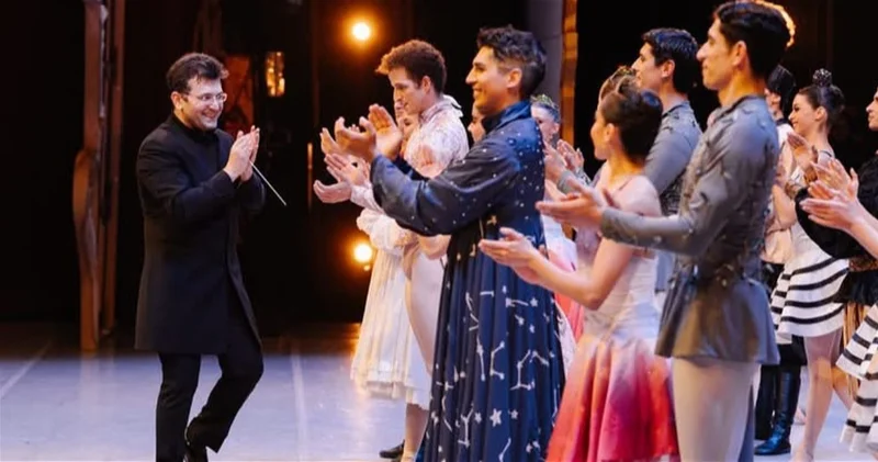 Щелкунчик под управлением азербайджанского дирижёра Эйюба Гулиева покорил Мехико ФОТО