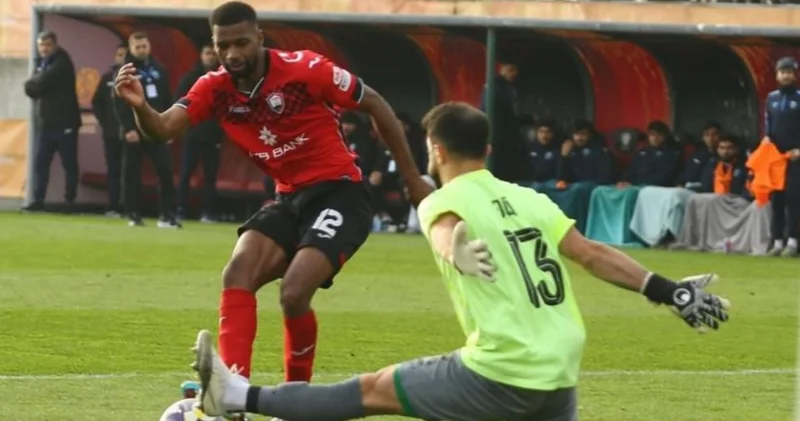 Fransalı futbolçu “Qəbələ”dən GEDİR