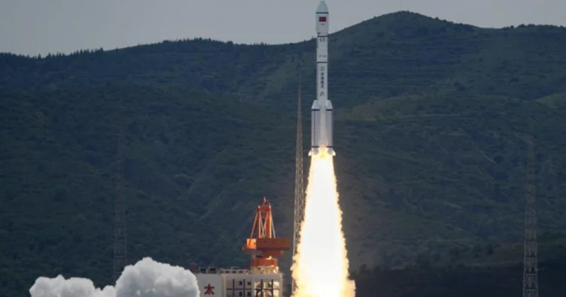 Китай запустил группу спутников связи SatNet