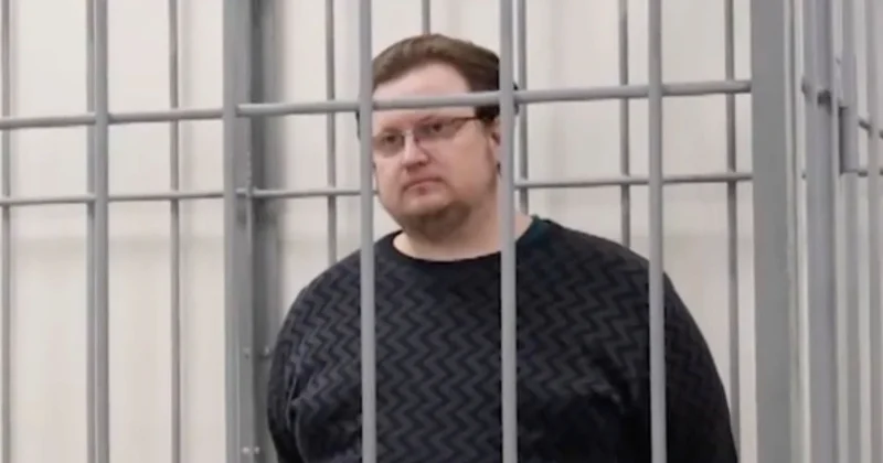 Российского дипломата посадили на 12 лет за госизмену