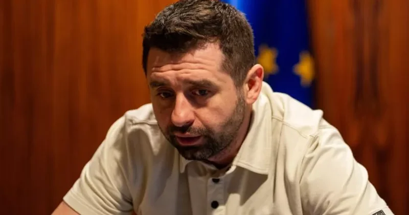 Арахамия сообщил о подготовке гибридных выборов в Украине