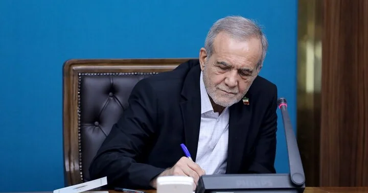 Pezeşkian xristianlara mesaj ünvanladı