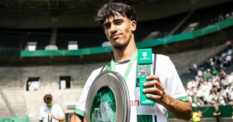 Türkiyə nəhəngi 17 yaşlı istedadı istəyir