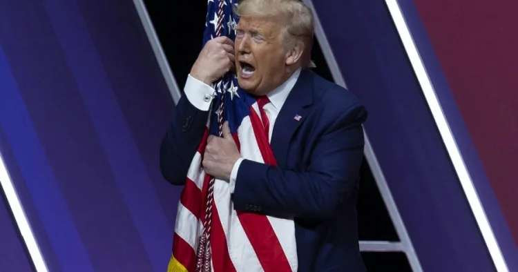 “The Atlantic”: Bir ildə Trampın mövqeyi sürətlə zəifləyib