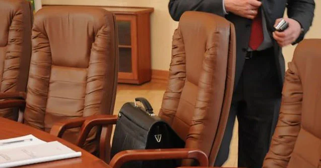 İlqar Məmmədov vəzifədən çıxarıladı Qəribə səbəb