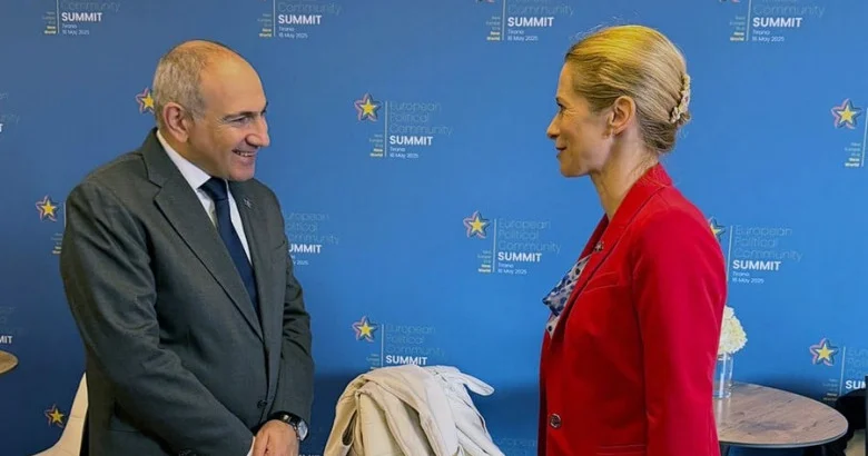 Санду тверже Пашиняна