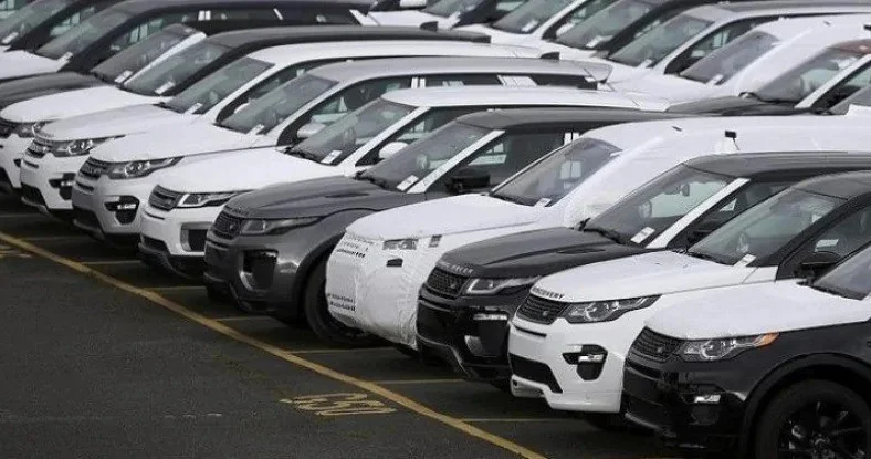 Dövlət qurumlarının balansında olan dörd avtobus və 25 avtomobil hərraca ÇIXARILIR