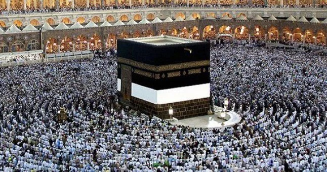 “Həcci də rüsvay etdilər, qoymadılar and içməyə müqəddəs nəsə qalsın”