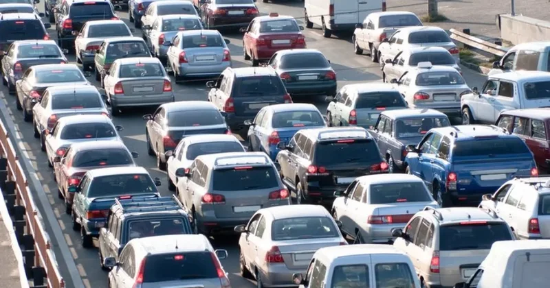 Пробки на десяти дорогах Баку: СПИСОК