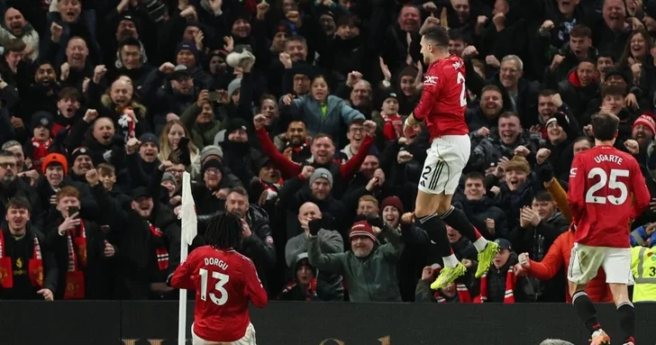 Английская Премьер лига: Манчестер Юнайтед одержал победу дома