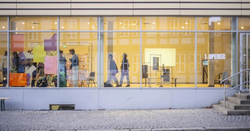 Almaniyada azərbaycanlı kuratorluqla “Tənhalıq Dövründə İnsan və Təbiət” sərgisi keçirildi FOTO