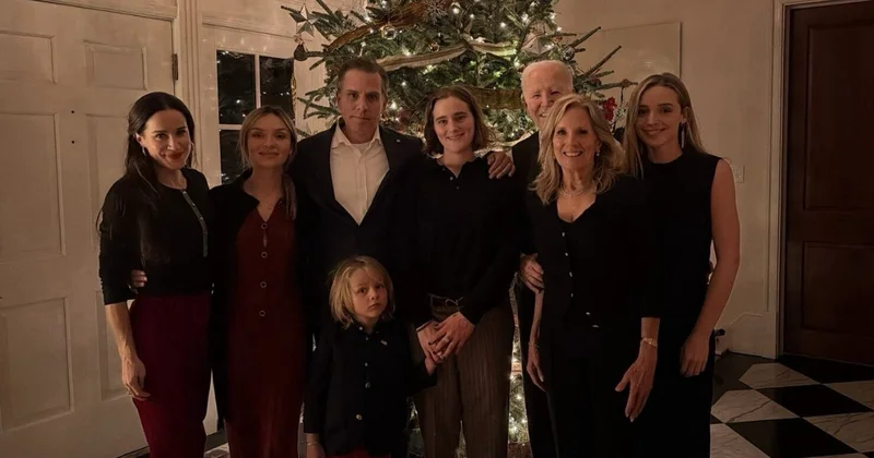 Семейный снимок Байденов удивил пользователей соцсетей Minval Politika