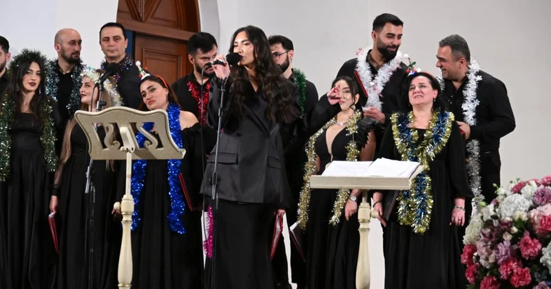 Filarmoniyada Dünya Azərbaycanlılarının Həmrəyliyi Günü və Yeni ilə həsr olunmuş xüsusi konsert proqramı keçirilib FOTO