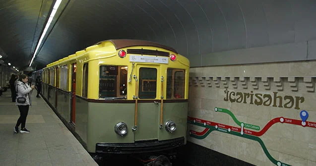 Retro vaqonlar bu tarixlərdə “İçərişəhər”də olacaq Fotolar