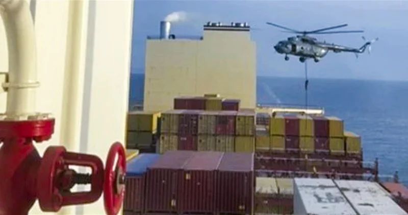 Задержанный КСИР танкер в Персидском заливе иностранное судно