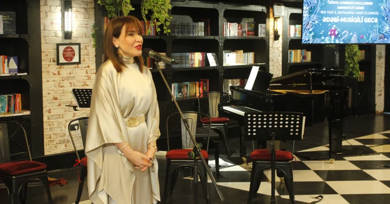 Bakı Kitab Mərkəzində ədəbi musiqili gecə keçirilib