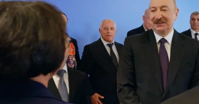 Azərbaycan Prezidenti olimpiya çempionu Zemfira Meftahətdinova ilə görüşdü