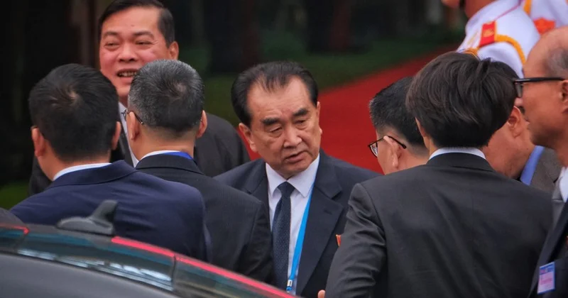 Şimali Koreyanın yüksək vəzifəli rəsmisi Kim Çanq sonq vəfat edib