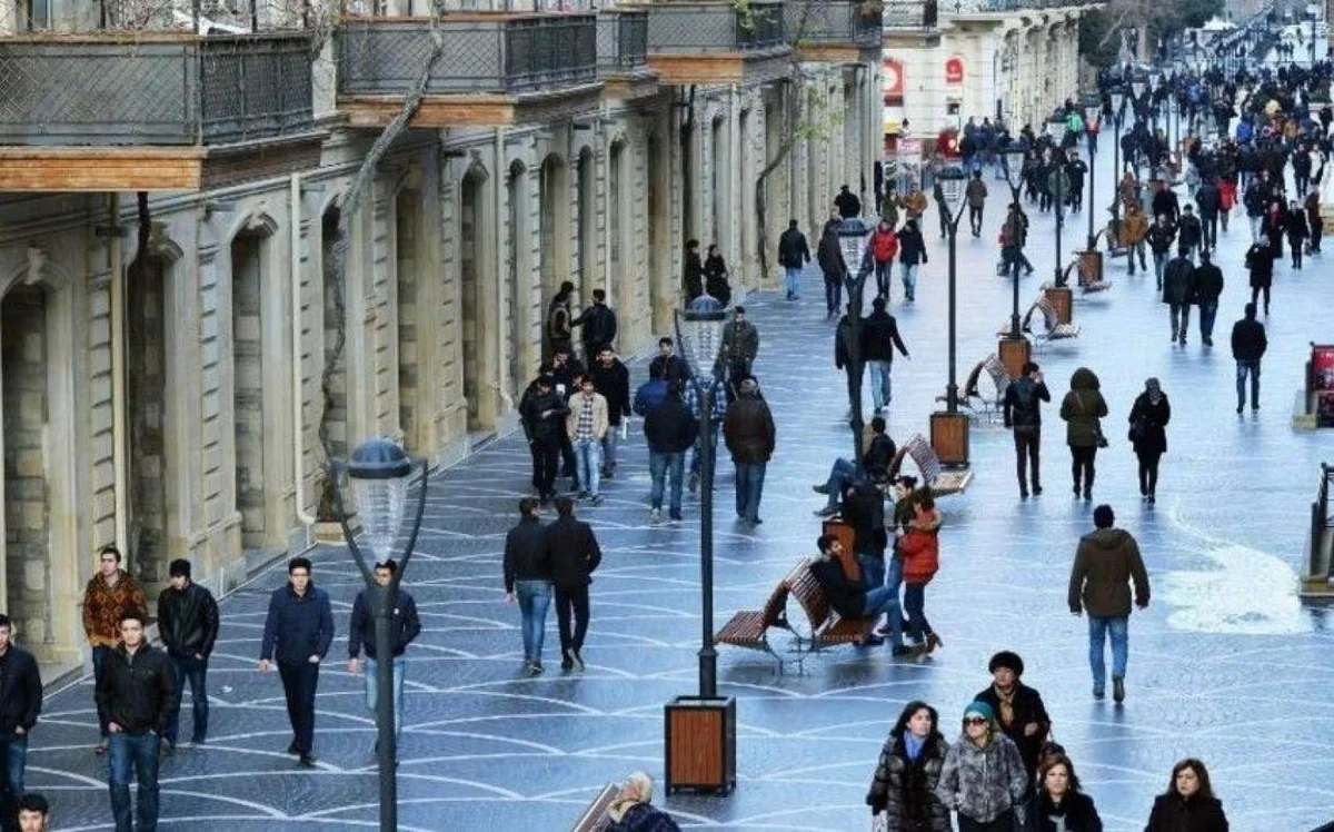 “Tarqovu”da restoran tərəfindən artırılan qanunsuz tikili sökülüb