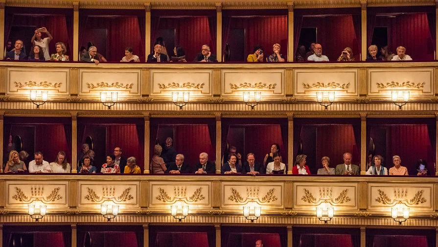 Fransız opera teatrı bütün xor iştirakçılarını işdən çıxardı