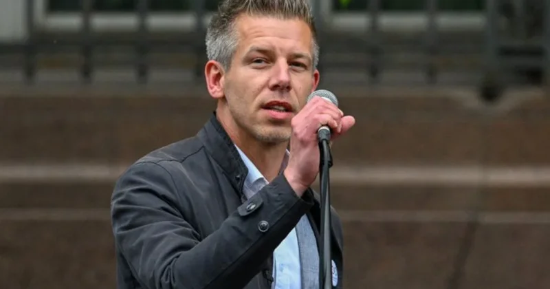 Петер Мадьяр предложил оппозиции объединиться против Орбана