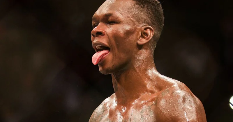 Adesanya: “Ağ Evdə bir dəstə siyasətçinin qarşısında döyüşmək istəmirəm”