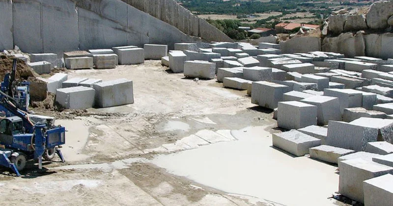 Qəbələdə BƏDBƏXT HADİSƏ: Daş karxanasında çalışan fəhlə həyatını itirdi