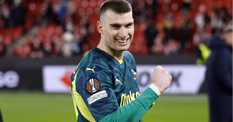 “Fənər”in qolkiperi sabiq klubuna geri qayıdıb