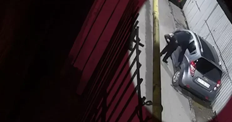 Bakıda maşınların şüşələrini qırıb qarət edən tutuldu VİDEO