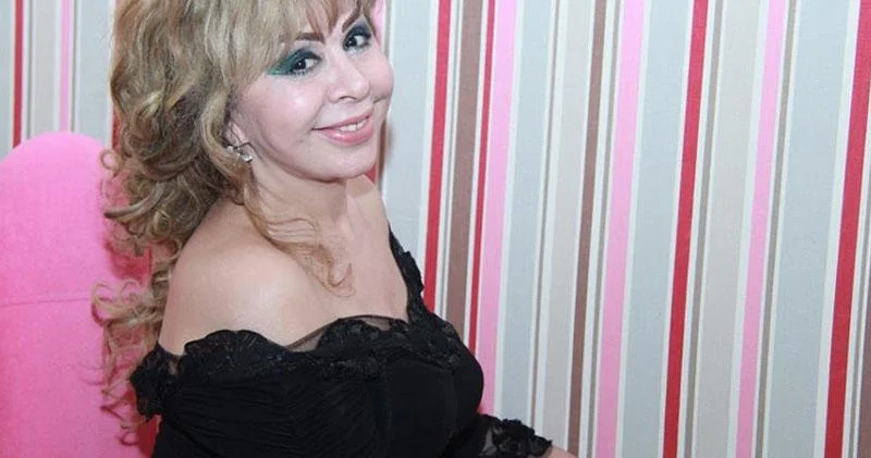 70 yaşlı Əməkdar artist 17 sm lik dikdabanı ilə DİQQƏT ÇƏKDİ VİDEO