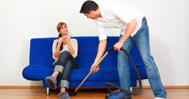 Ev işlərinin bölüşdürülməsi ailə münasibətlərini gücləndirir AÇIQLAMA