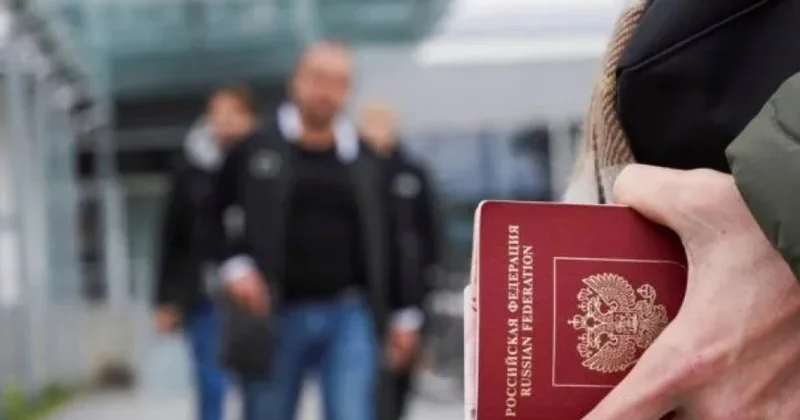 Франция усложнила жизнь российским дипломатам