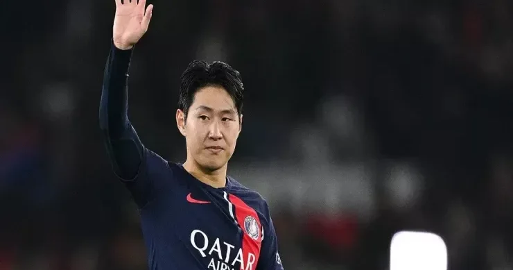 Atletiko PSJ nin futbolçusu uğrunda mübarizə aparır